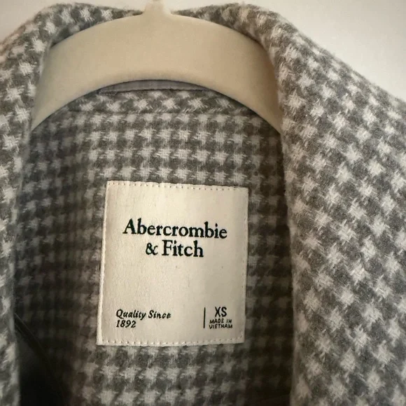 Abercrombie & Fitch Gray Checkered Jacket - Picture 8 of 8